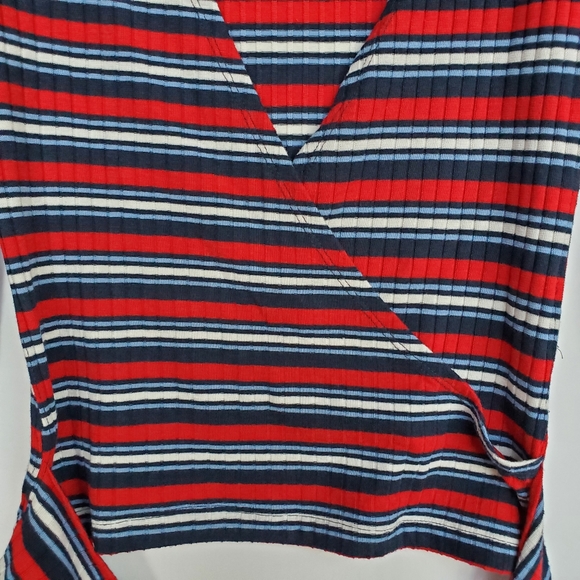 Free People Always With Me Wrap style Long Sleeve Tee EUC!  Size Small - Picture 6 of 13